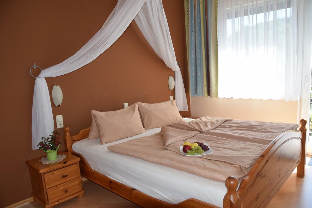 Privatzimmer Langthaler Melk Exterior foto